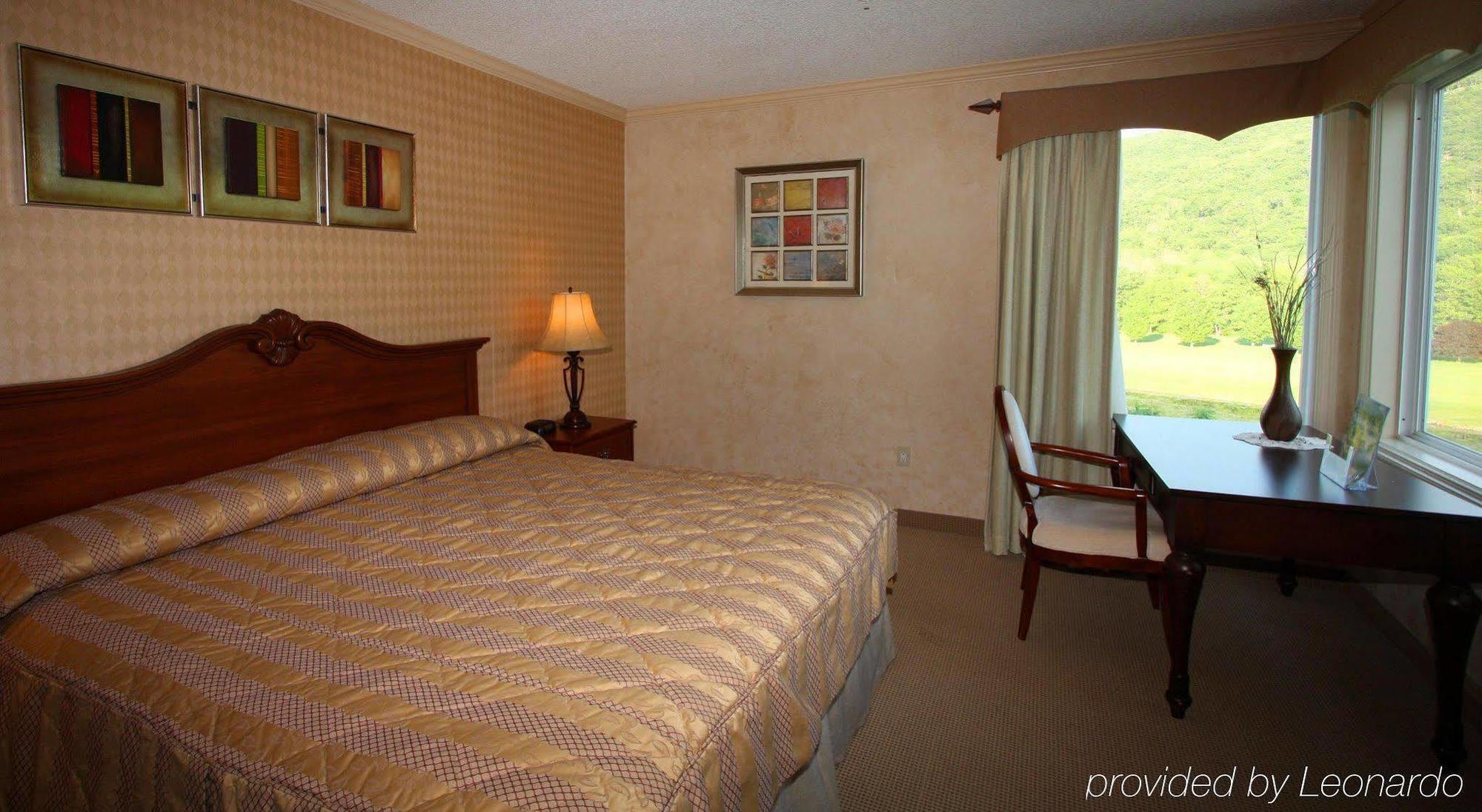 Honors Haven Retreat & Conference Hotel Ellenville Quarto foto